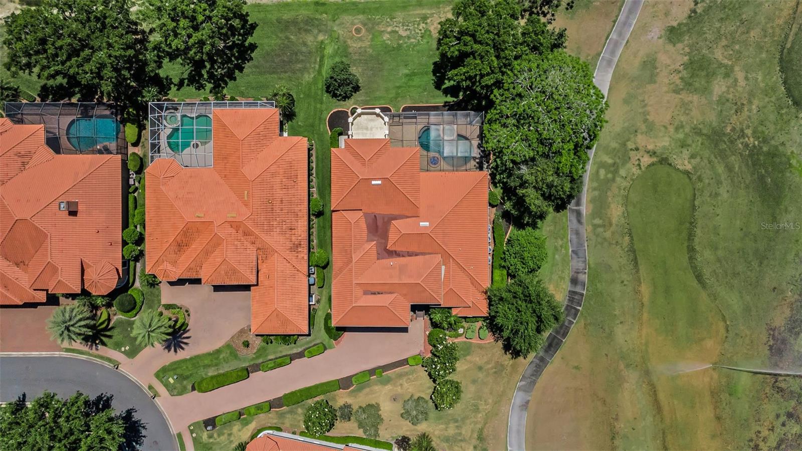 CHAMPIONS CLUB - Residential