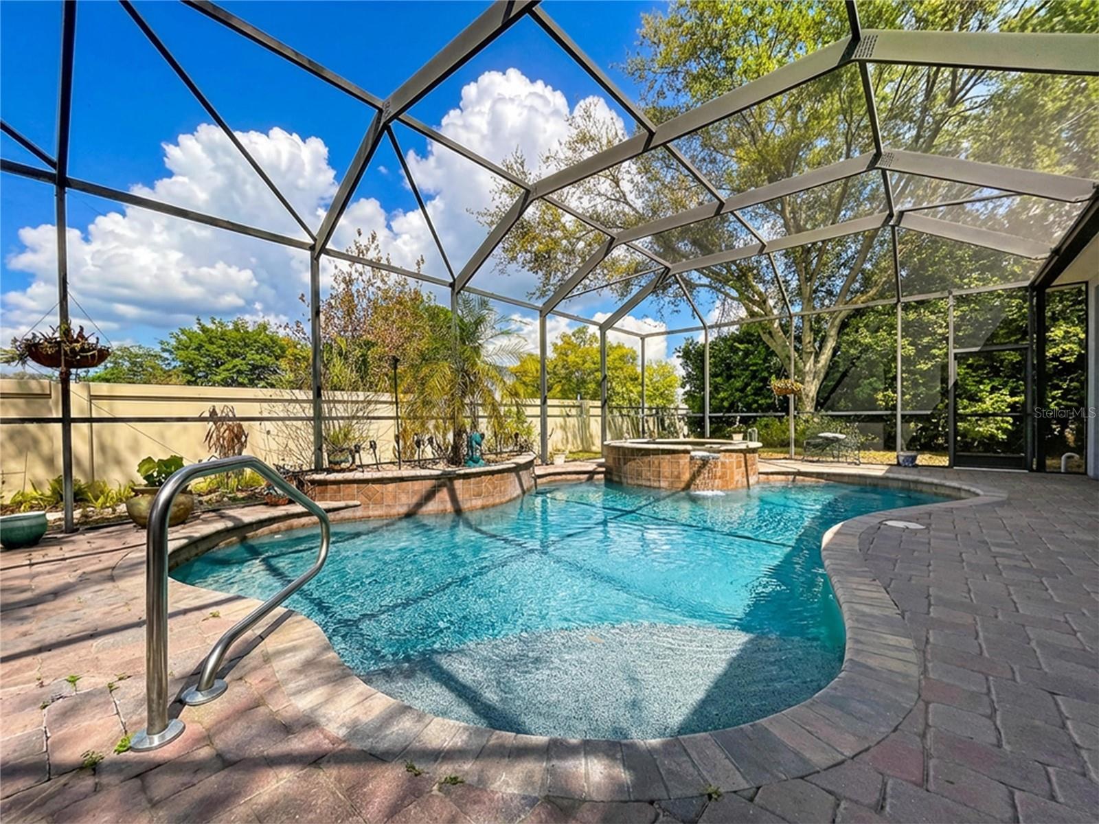 VINEYARDS - Residential