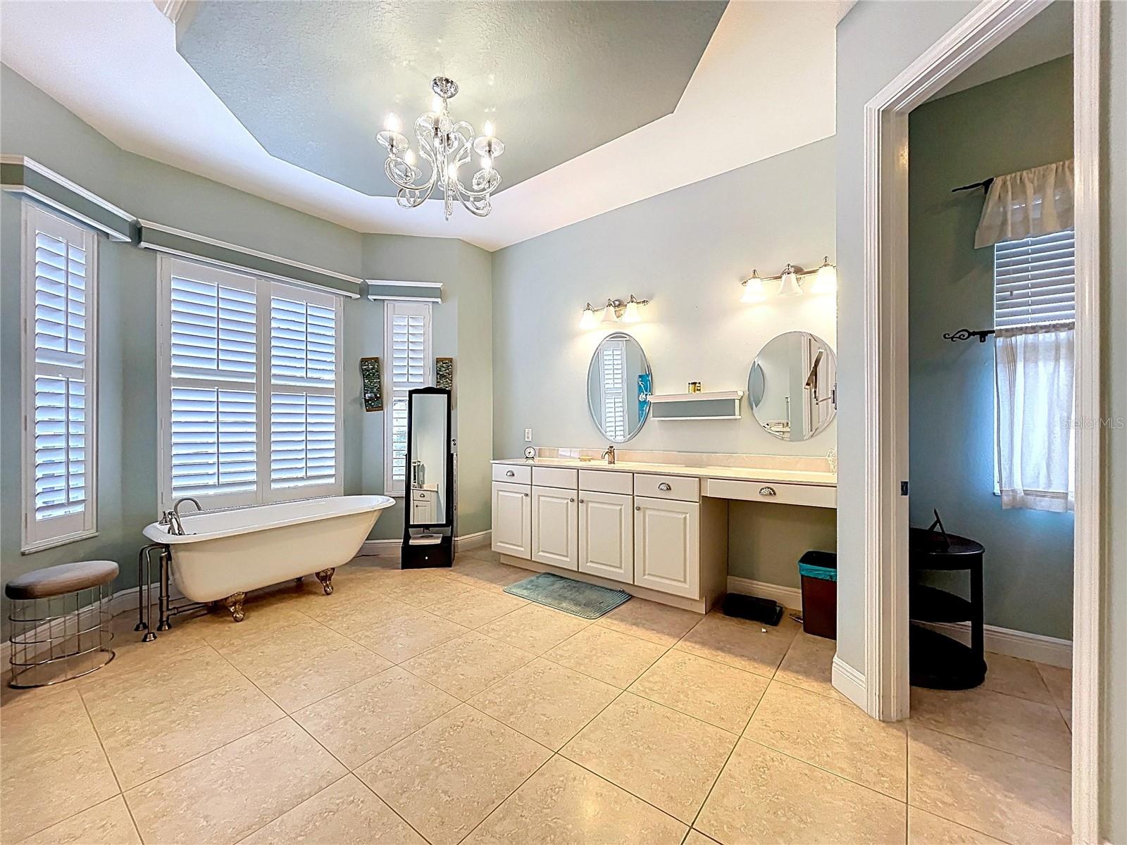 VINEYARDS - Residential