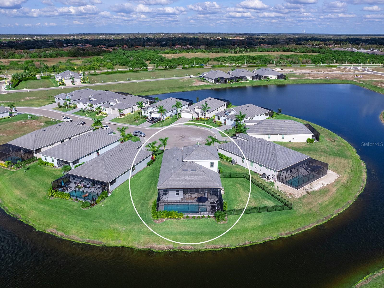 WATERCOLOR PLACE - Residential