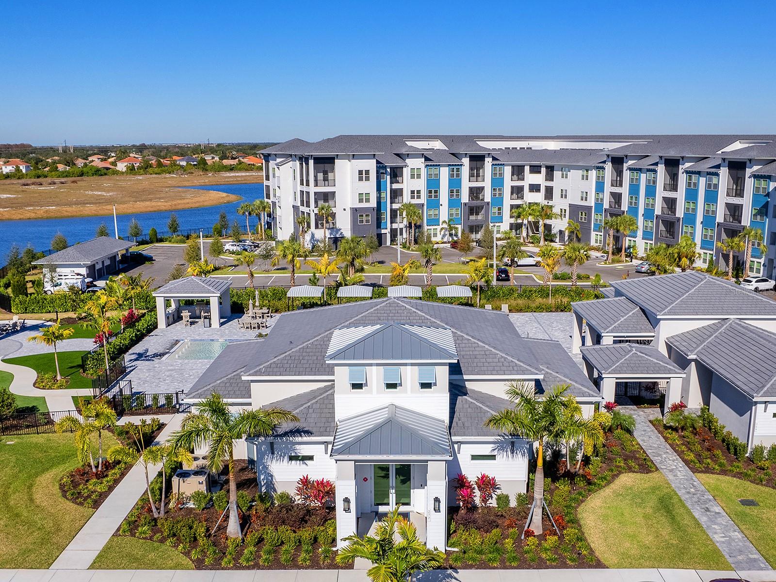 WATERCOLOR PLACE - Residential