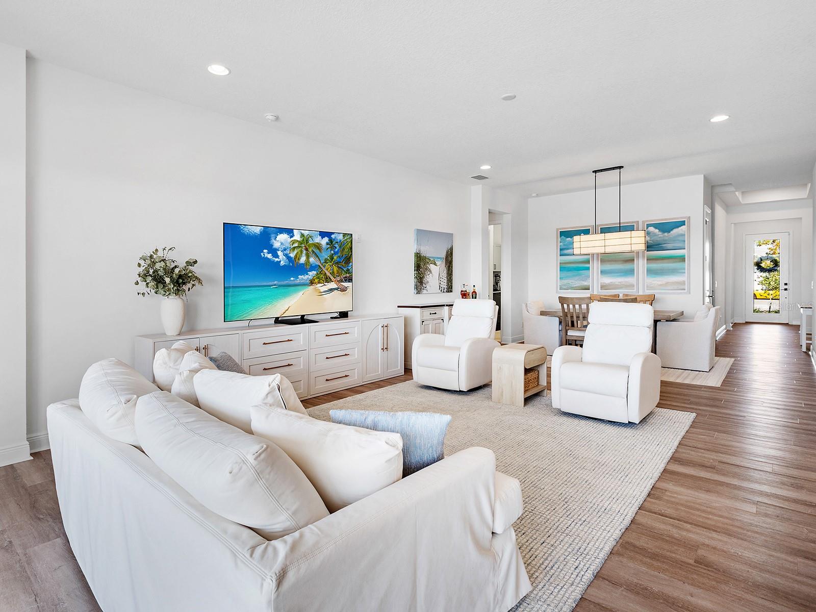 WATERCOLOR PLACE - Residential