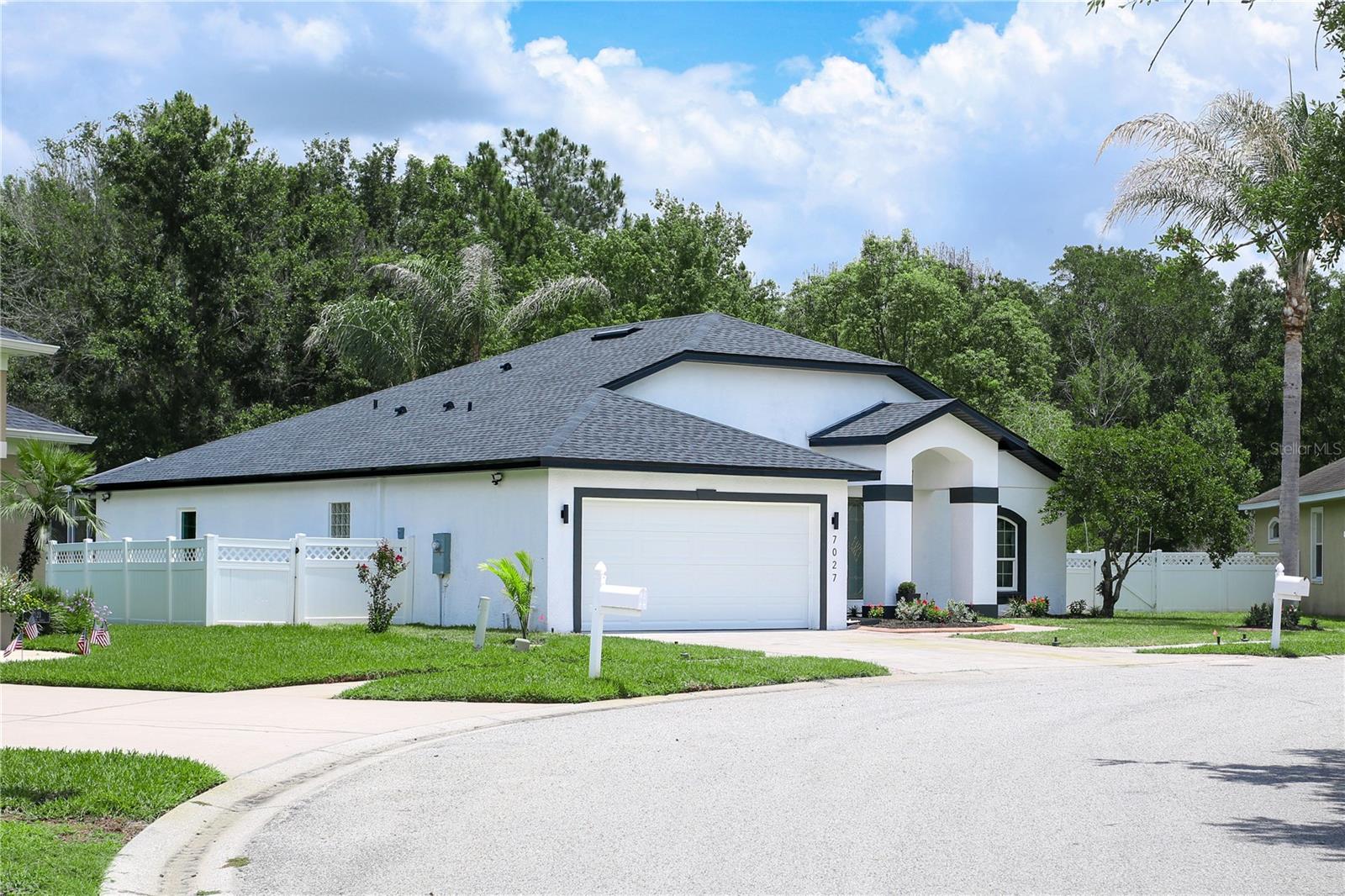 7027 FRASCATI LOOP