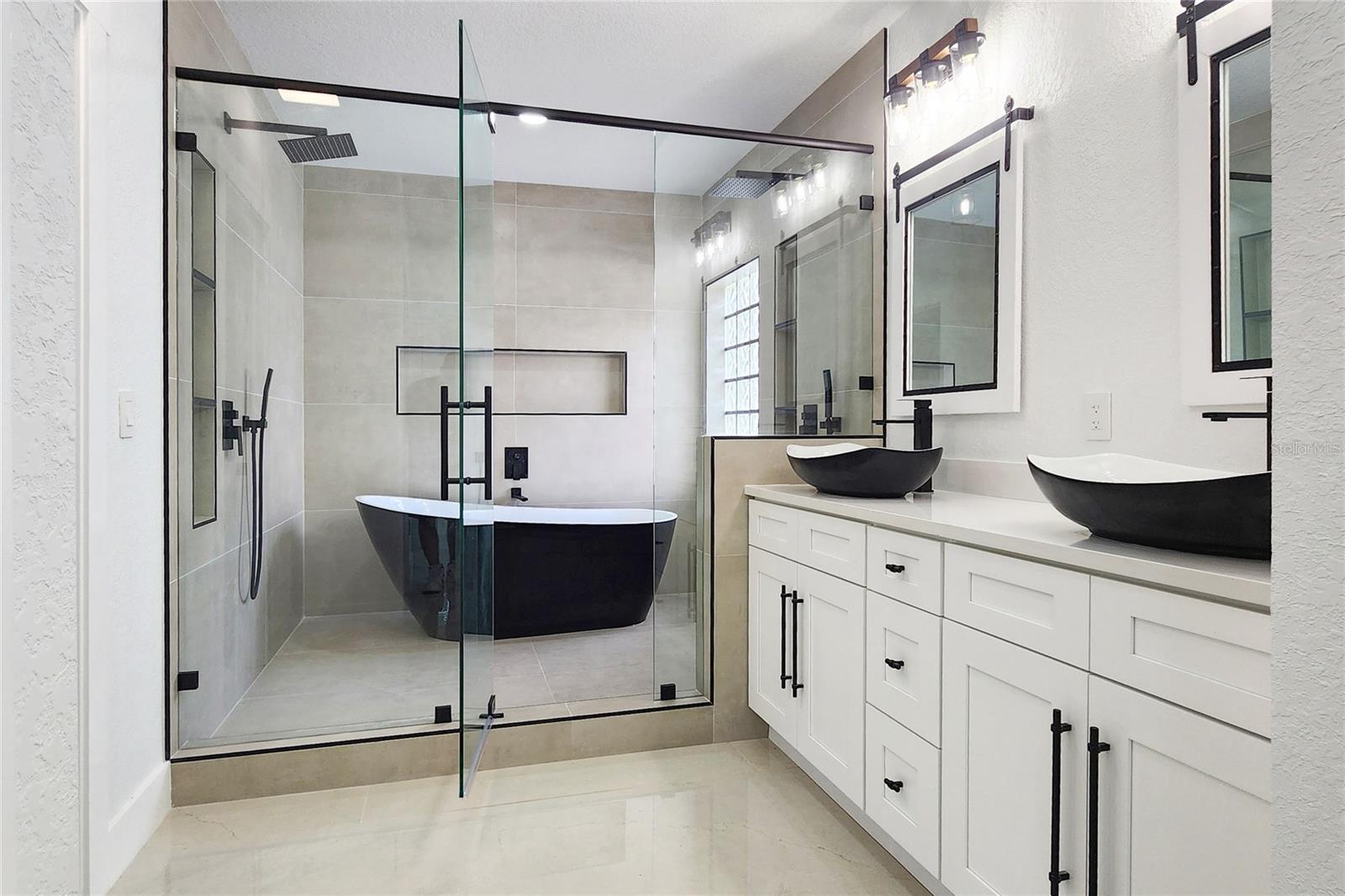 QUAIL WOODS - Residential