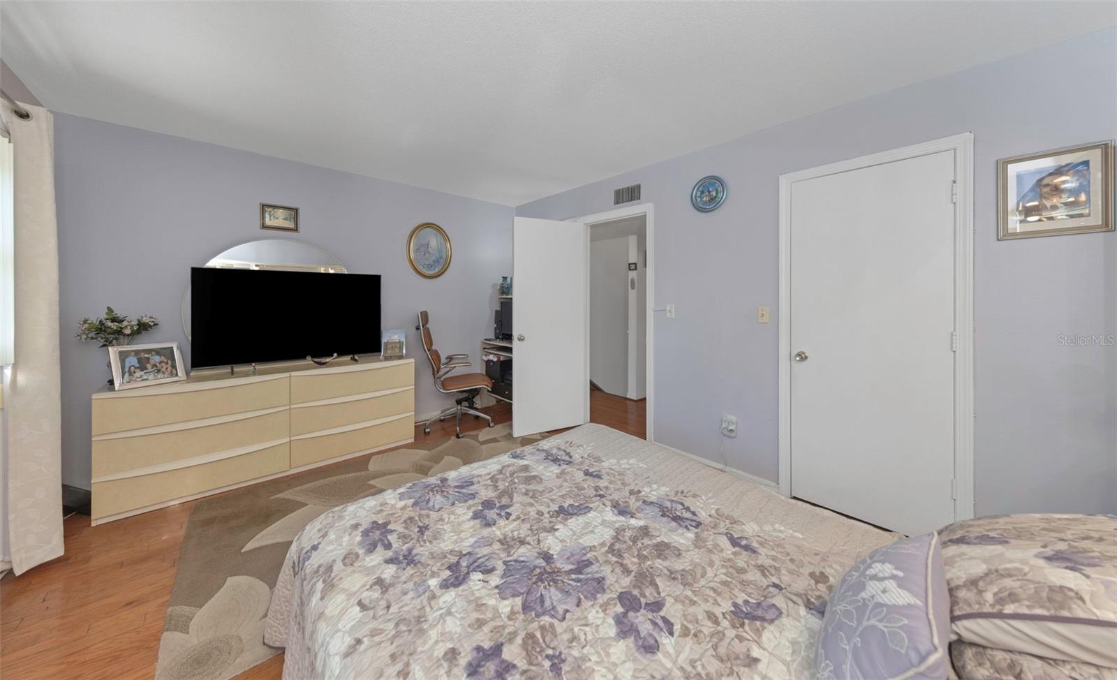 LES CHATEAUX CONDO - Residential