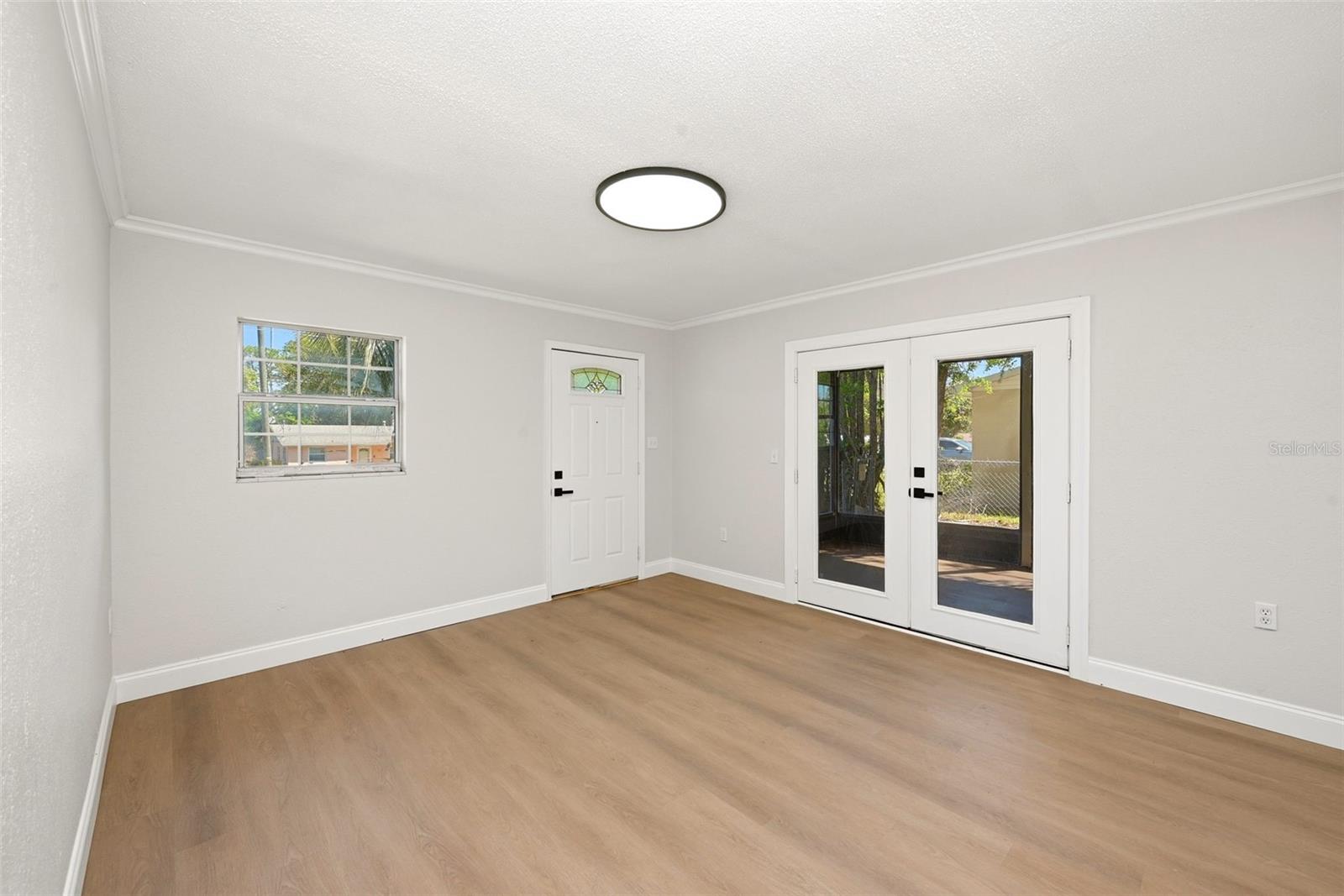 LEESBURG WOODLAND PARK - Residential