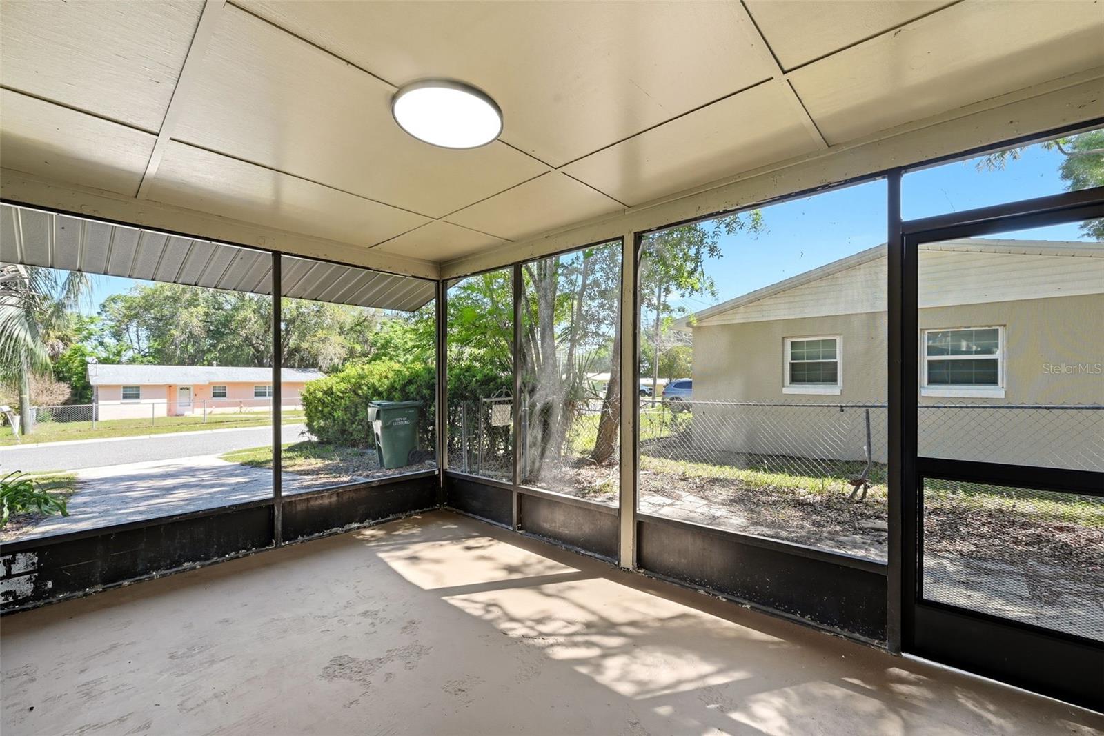 LEESBURG WOODLAND PARK - Residential