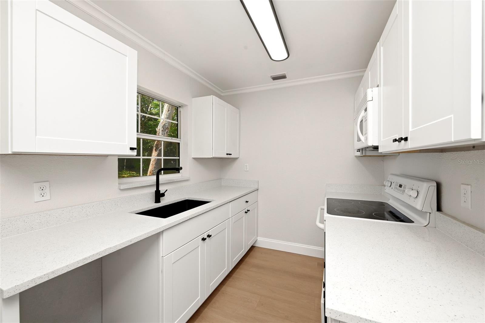 LEESBURG WOODLAND PARK - Residential