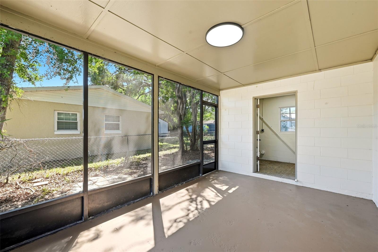 LEESBURG WOODLAND PARK - Residential