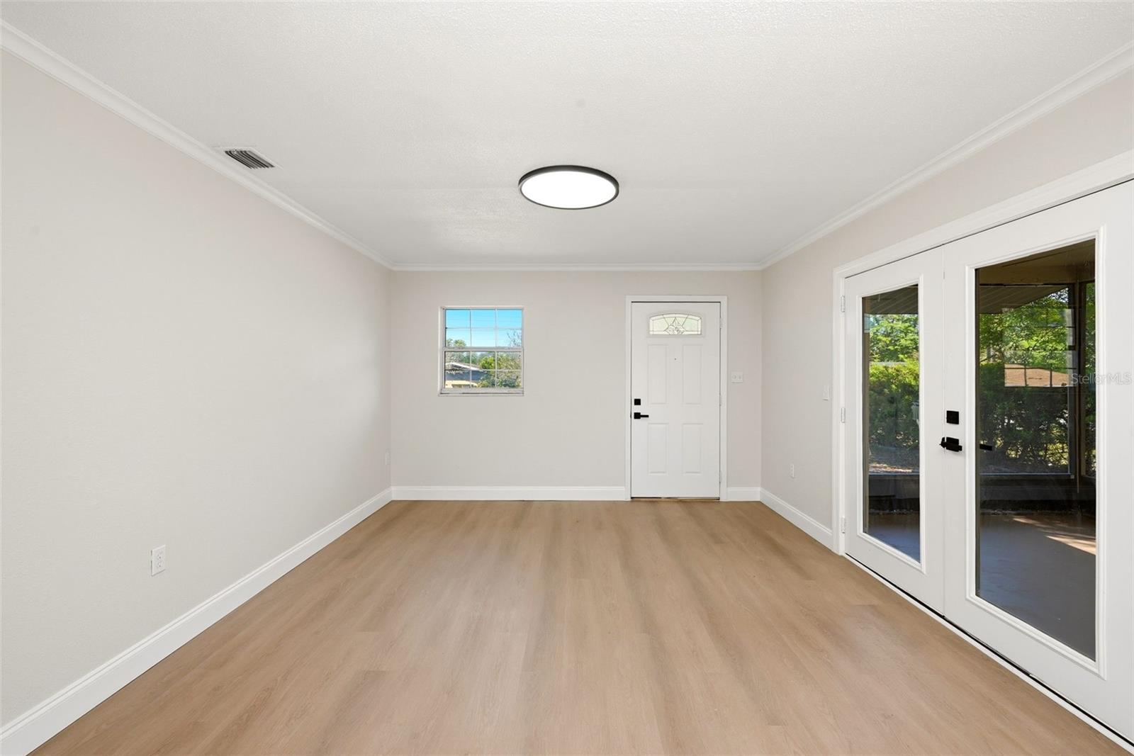 LEESBURG WOODLAND PARK - Residential