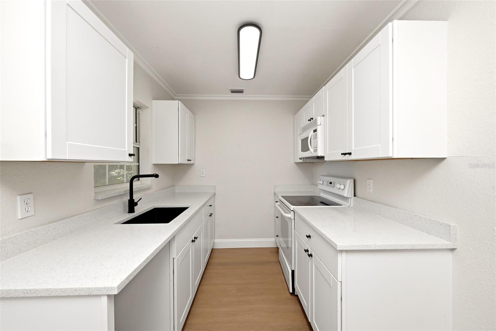 LEESBURG WOODLAND PARK - Residential