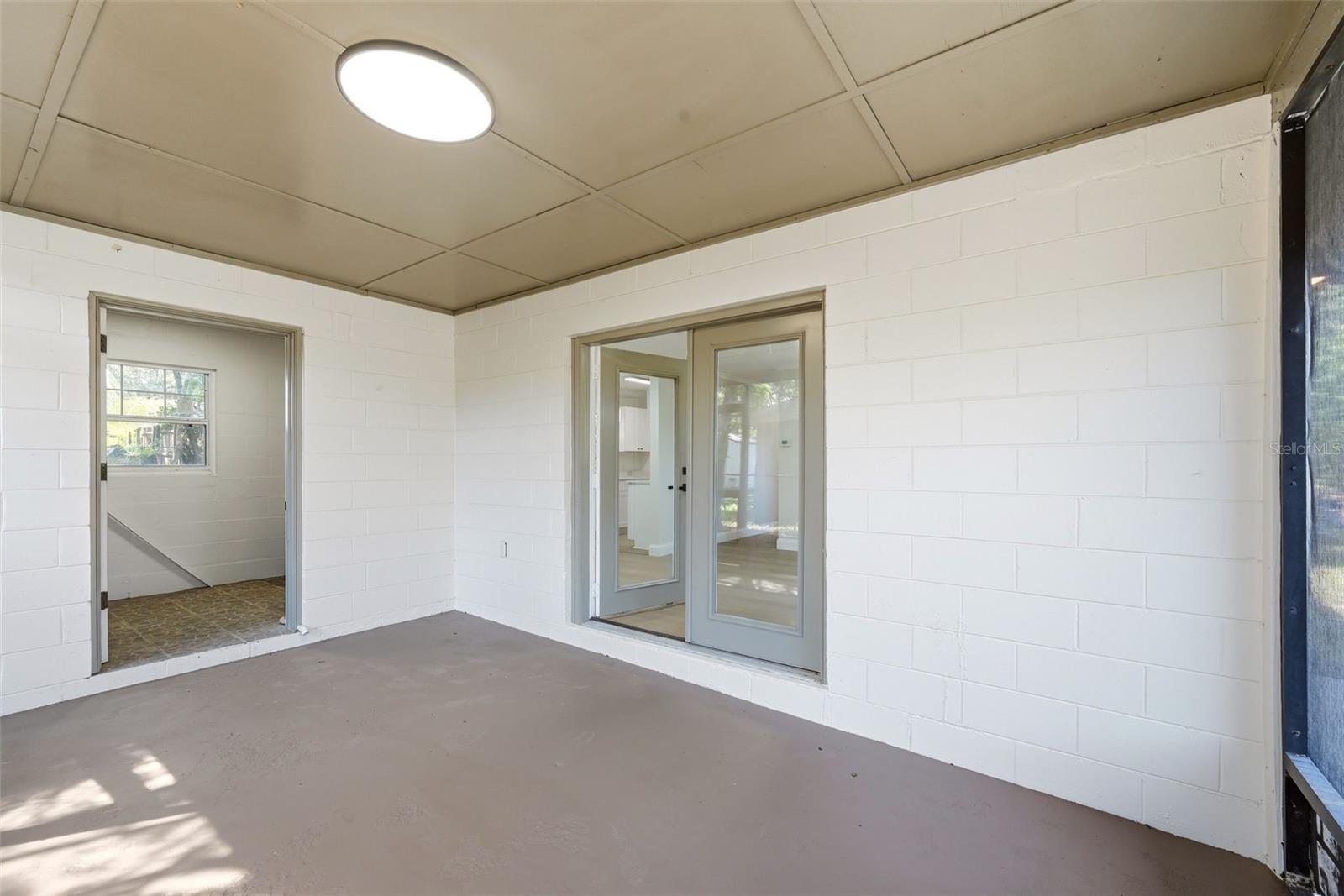 LEESBURG WOODLAND PARK - Residential