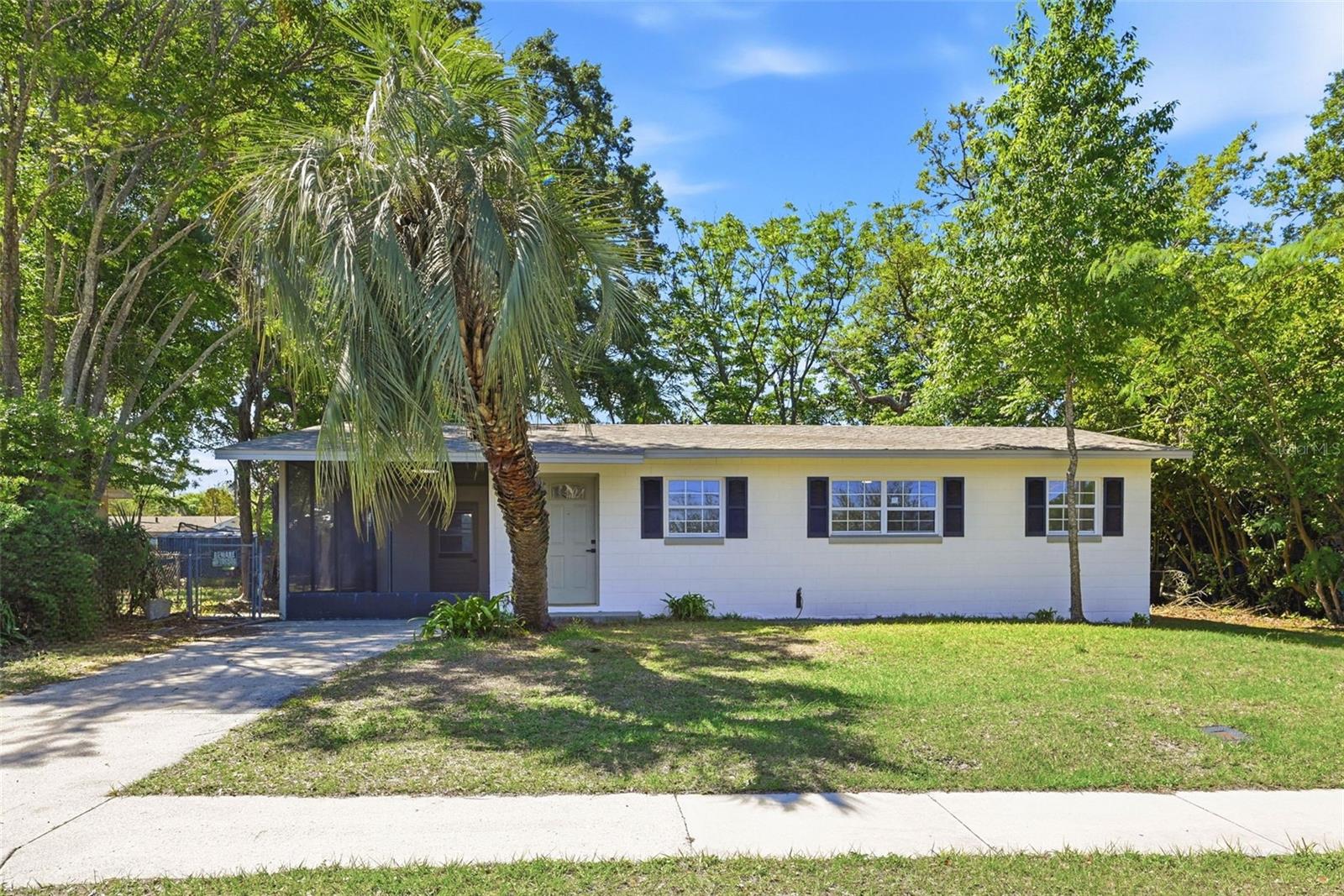 LEESBURG WOODLAND PARK - Residential