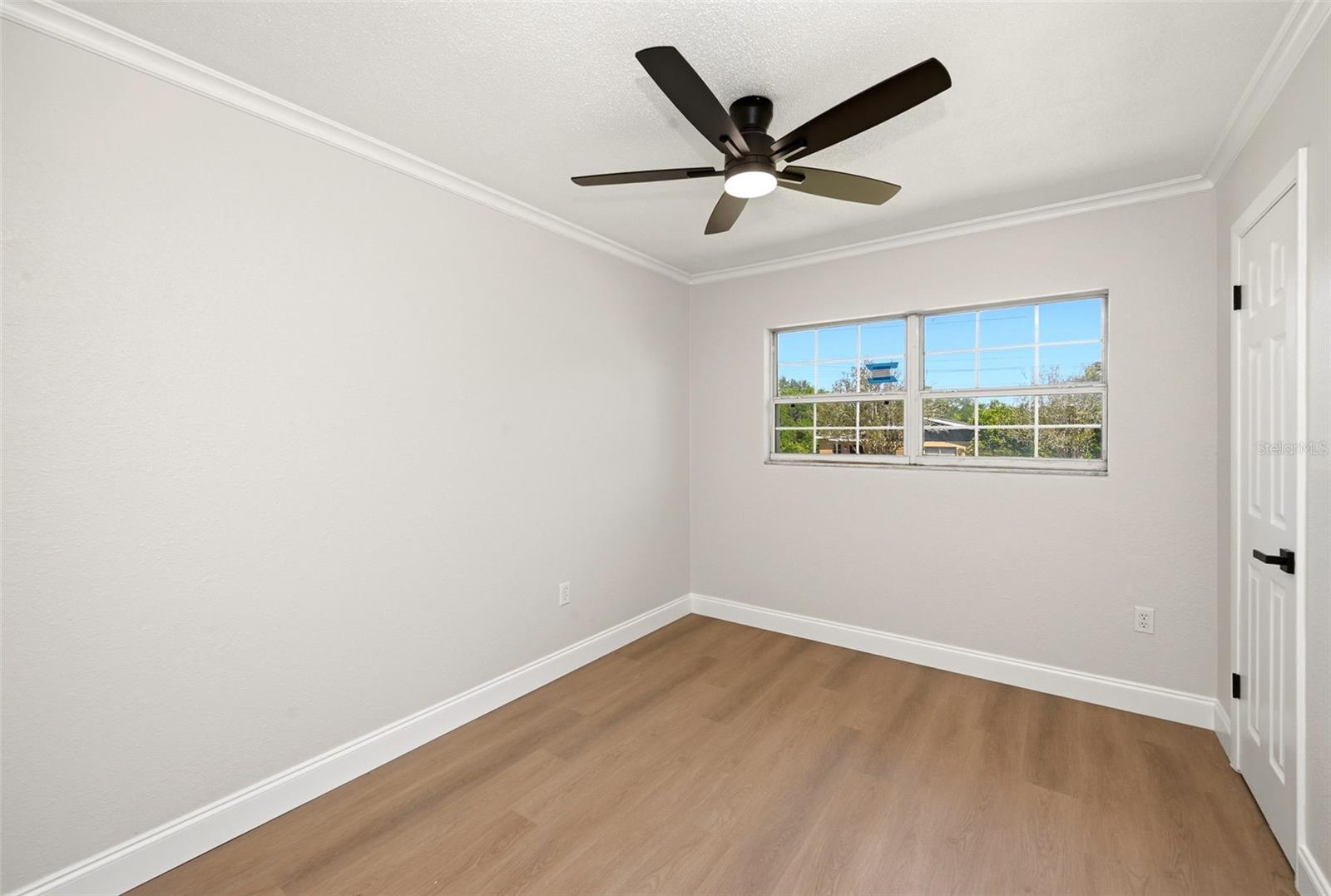 LEESBURG WOODLAND PARK - Residential