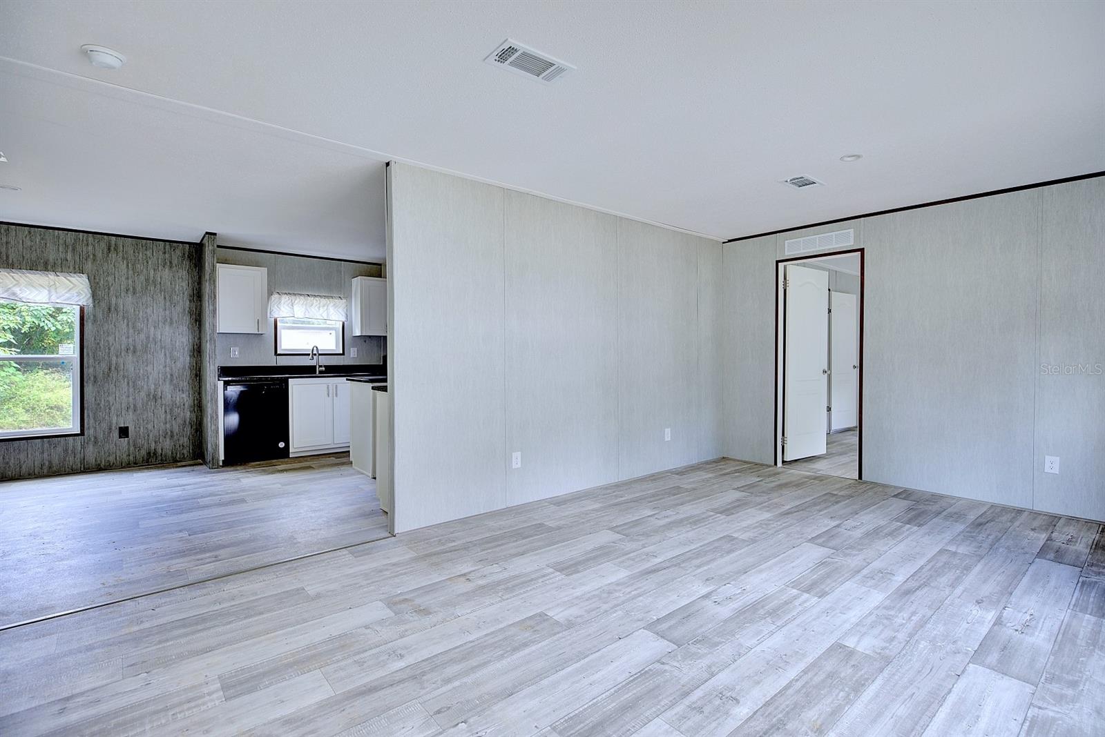 CONCORDIA PARK 01 - Residential Lease