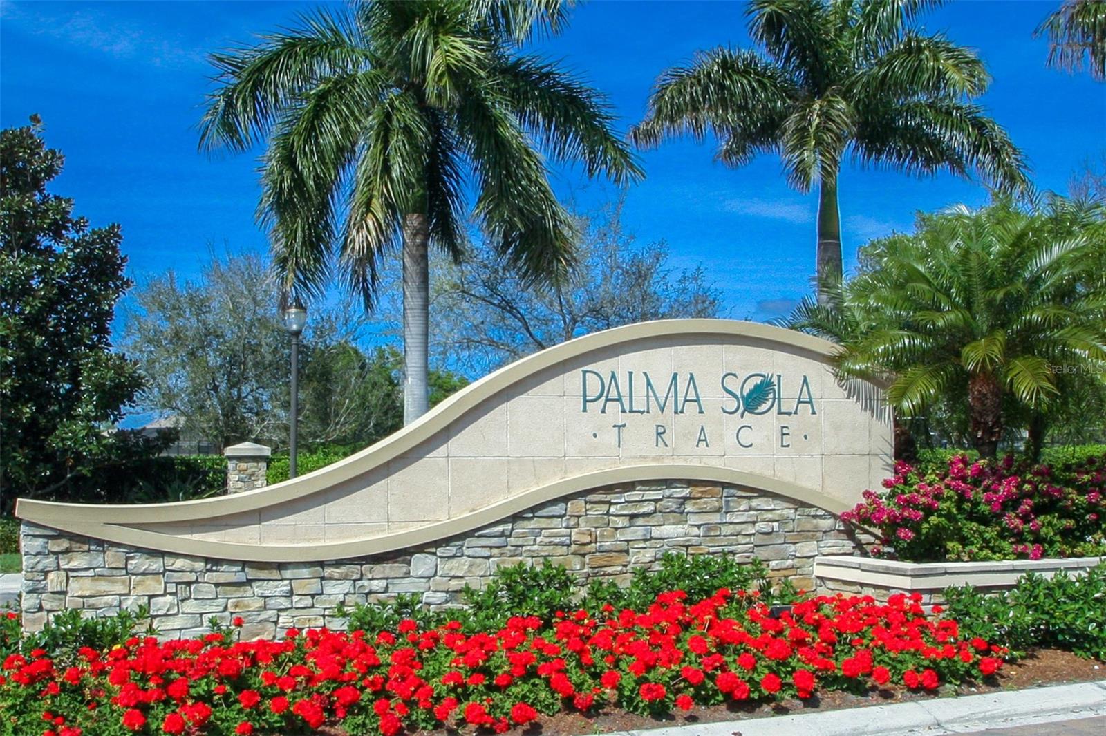 PALMA SOLA TRACE - Residential