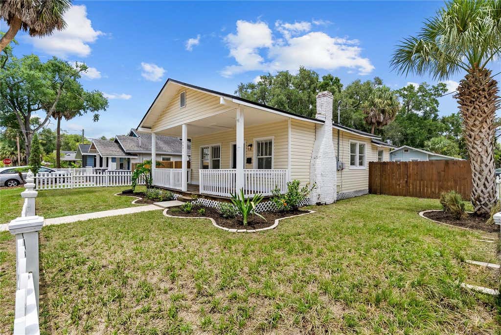 Photo of 6601 N Wellington Avenue, Tampa, FL 33604 (MLS # TB8517886)