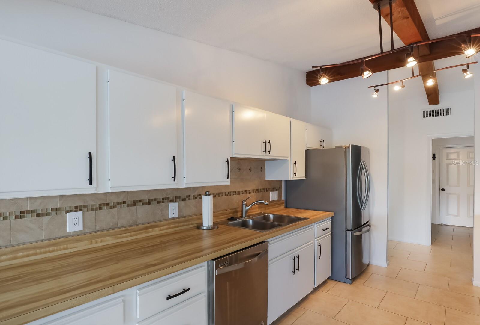 PHILLIPPI GARDENS 08 - Residential Lease