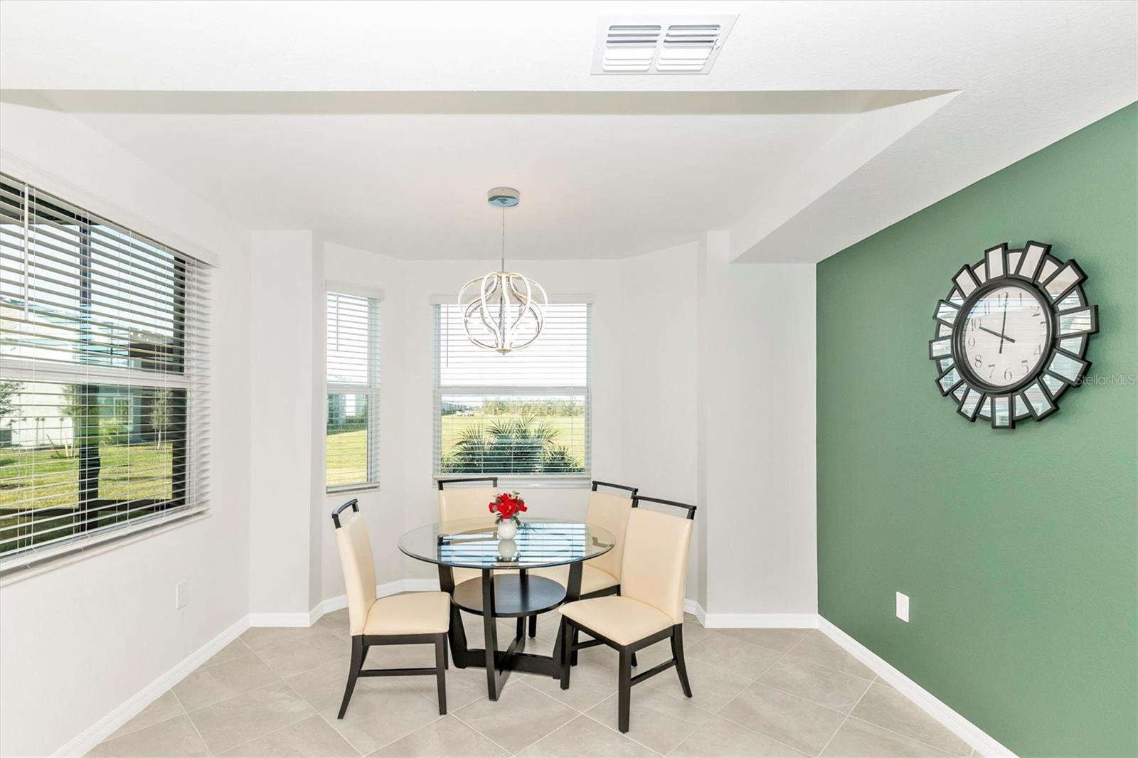 WELLEN PARK GOLF & COUNTRY CLUB - Residential Lease