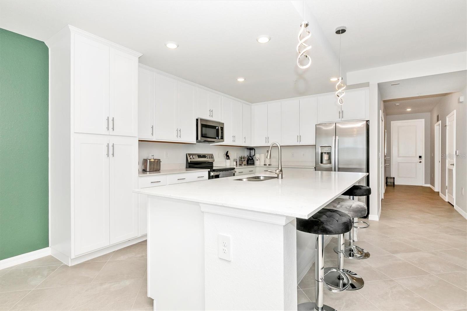 WELLEN PARK GOLF & COUNTRY CLUB - Residential Lease