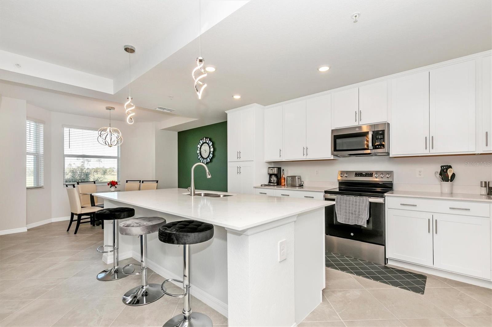WELLEN PARK GOLF & COUNTRY CLUB - Residential Lease