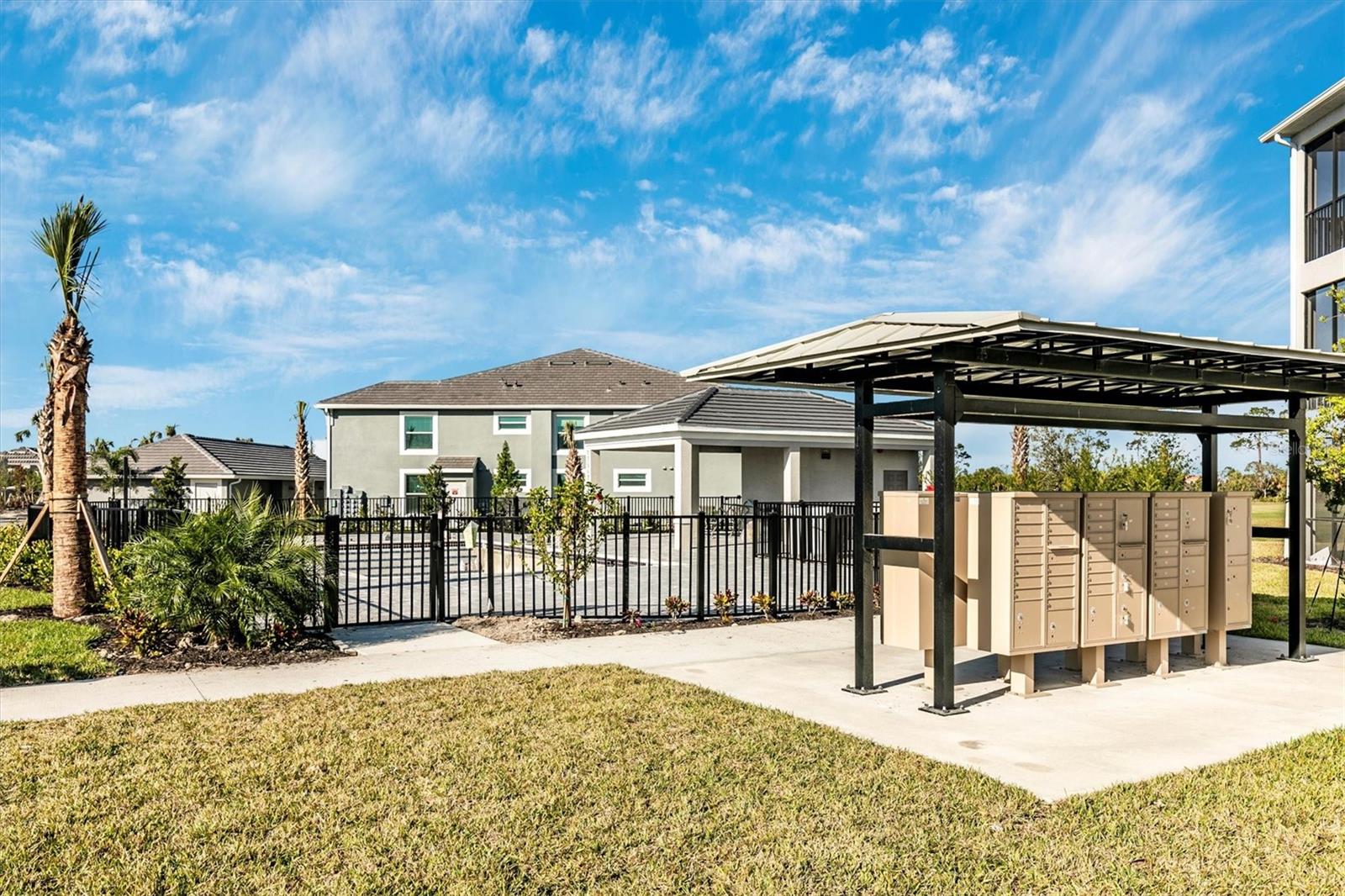 WELLEN PARK GOLF & COUNTRY CLUB - Residential Lease