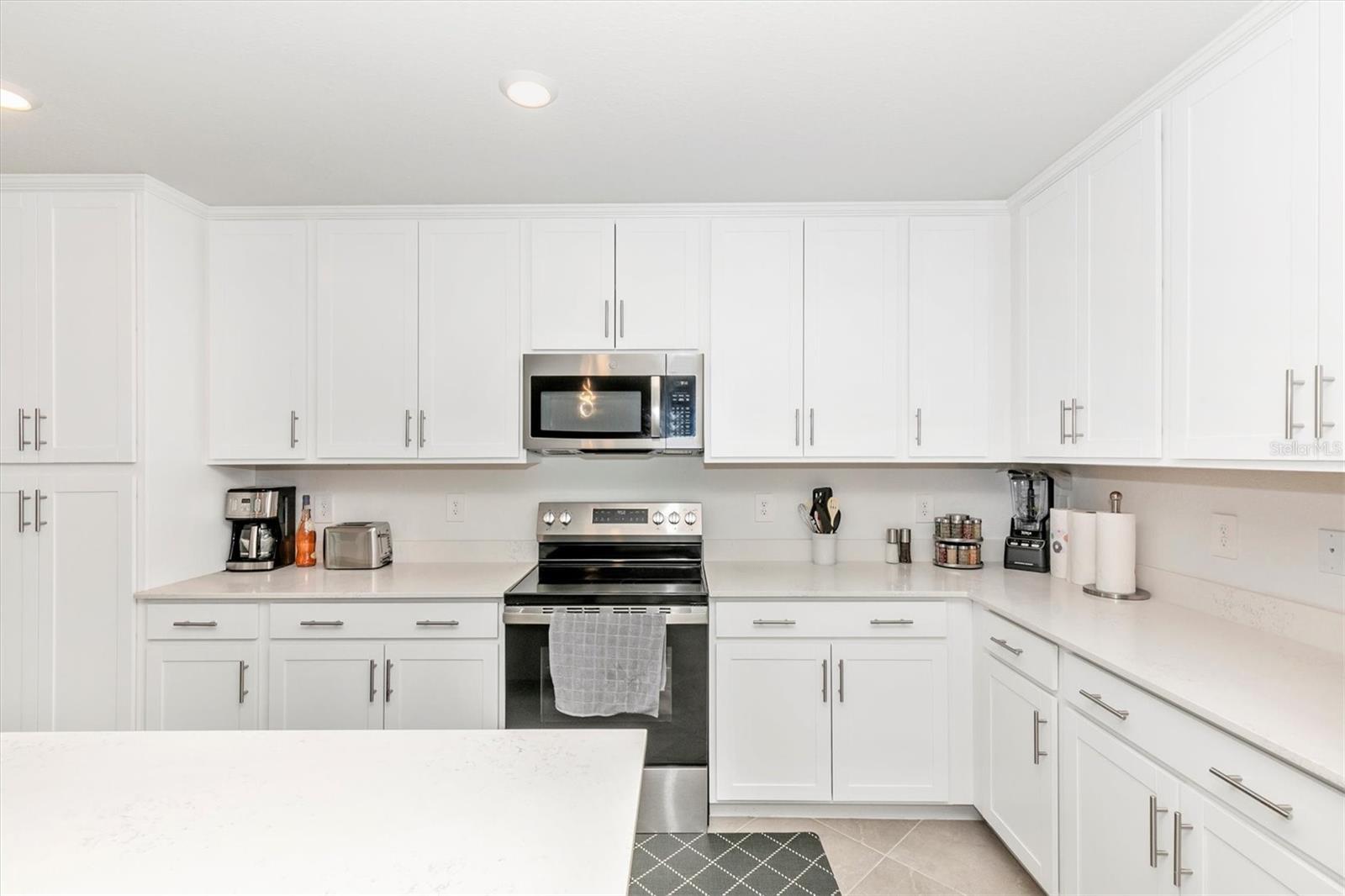 WELLEN PARK GOLF & COUNTRY CLUB - Residential Lease