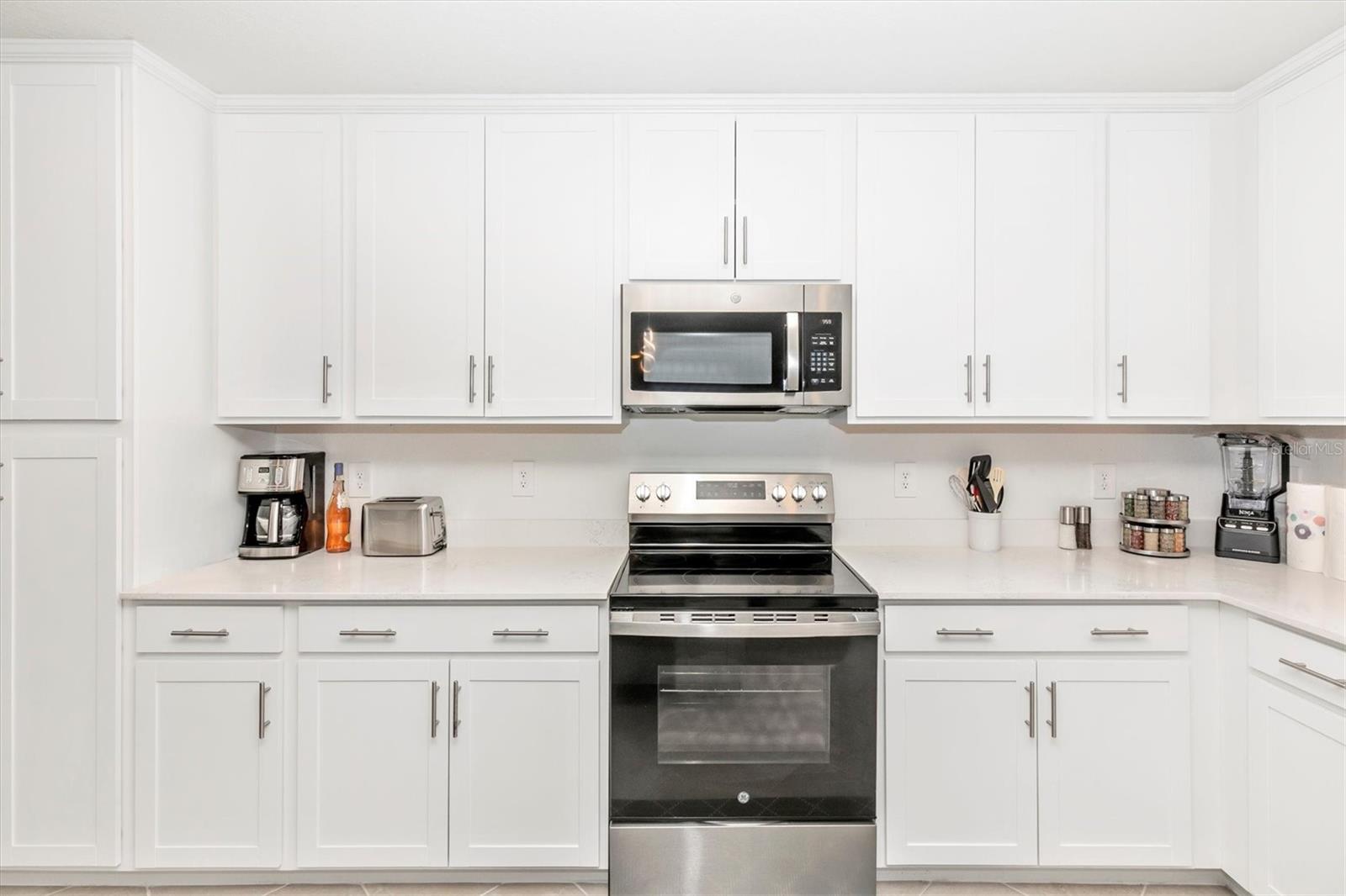 WELLEN PARK GOLF & COUNTRY CLUB - Residential Lease