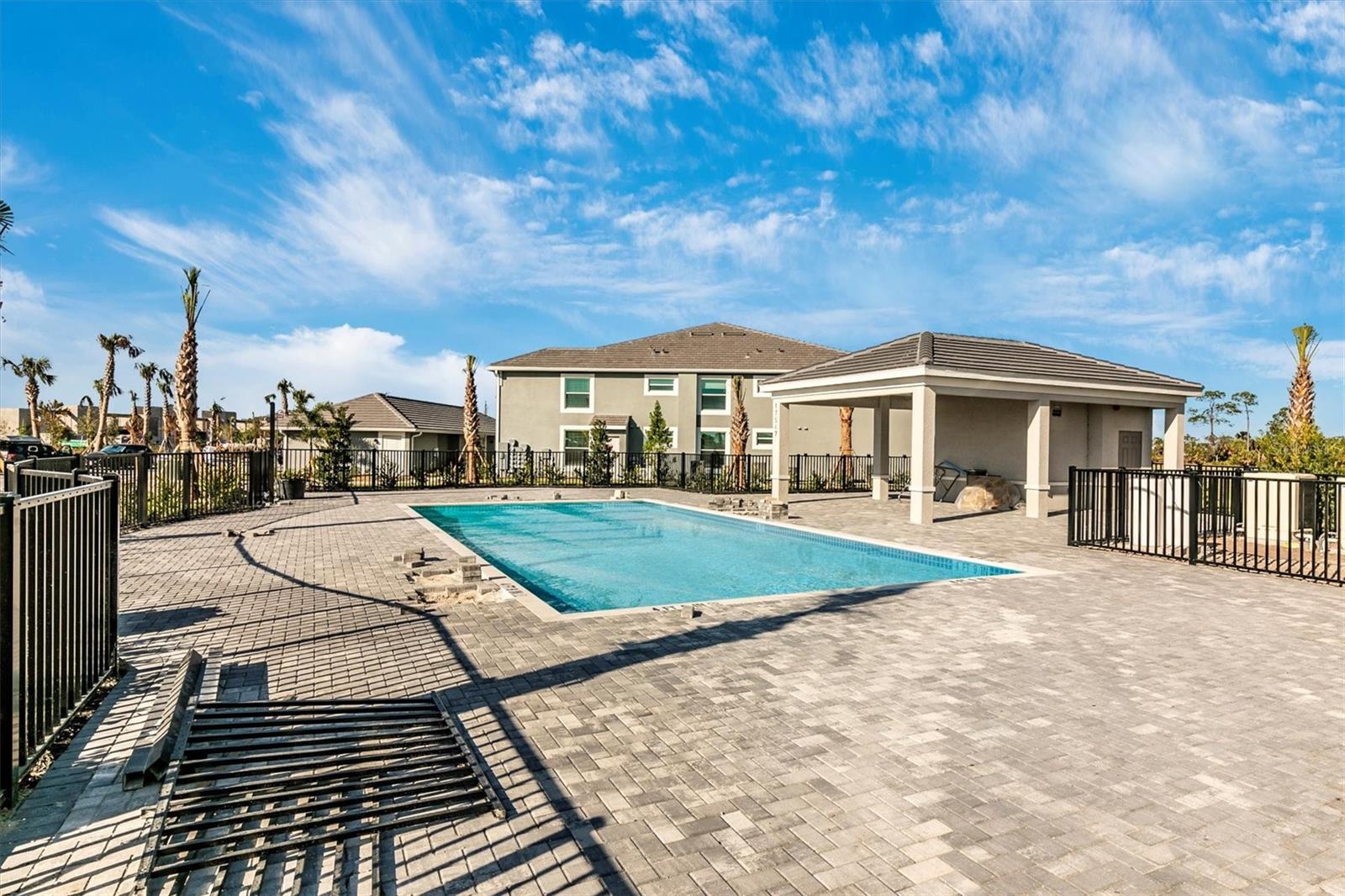 WELLEN PARK GOLF & COUNTRY CLUB - Residential Lease
