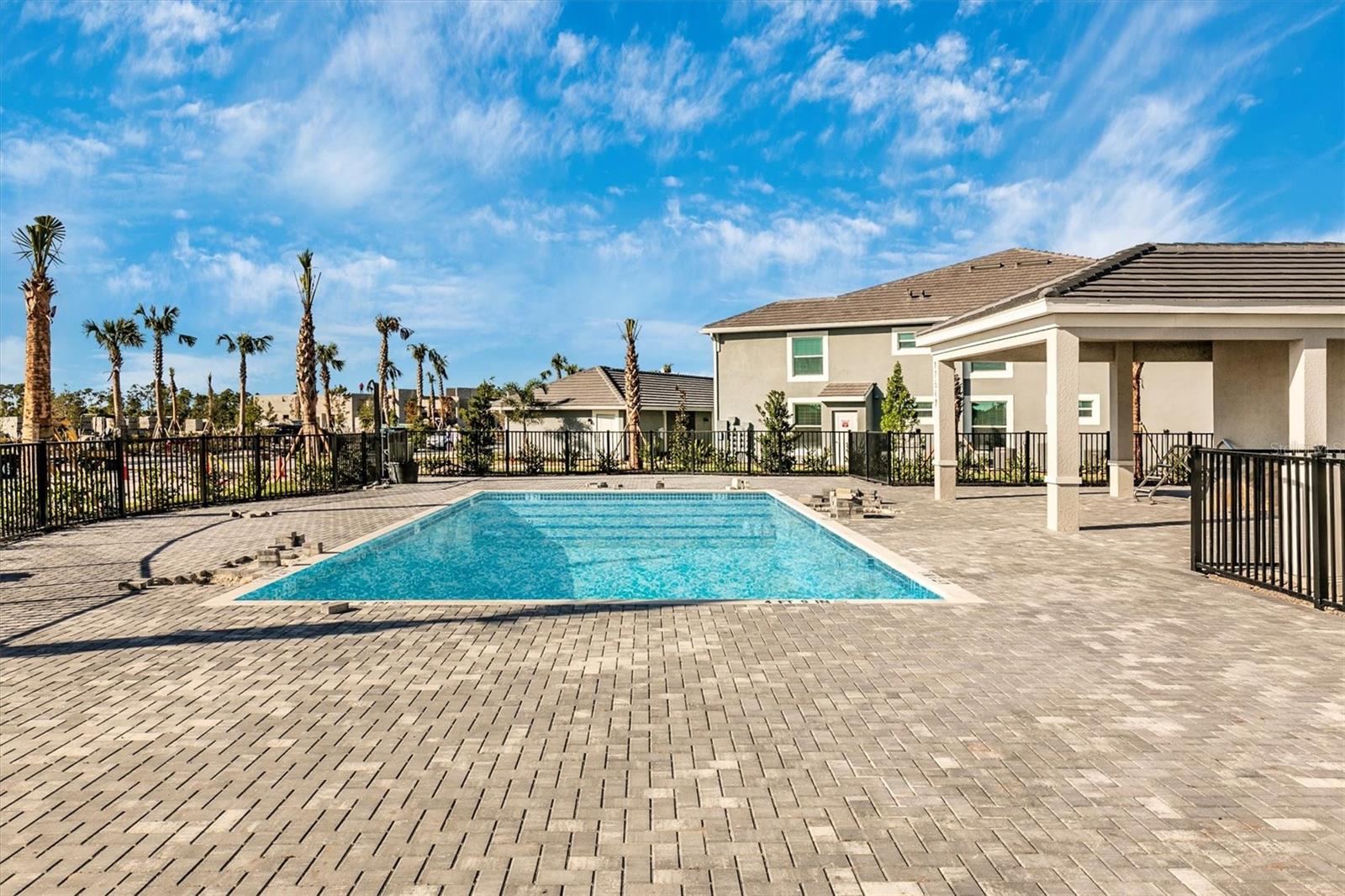 WELLEN PARK GOLF & COUNTRY CLUB - Residential Lease