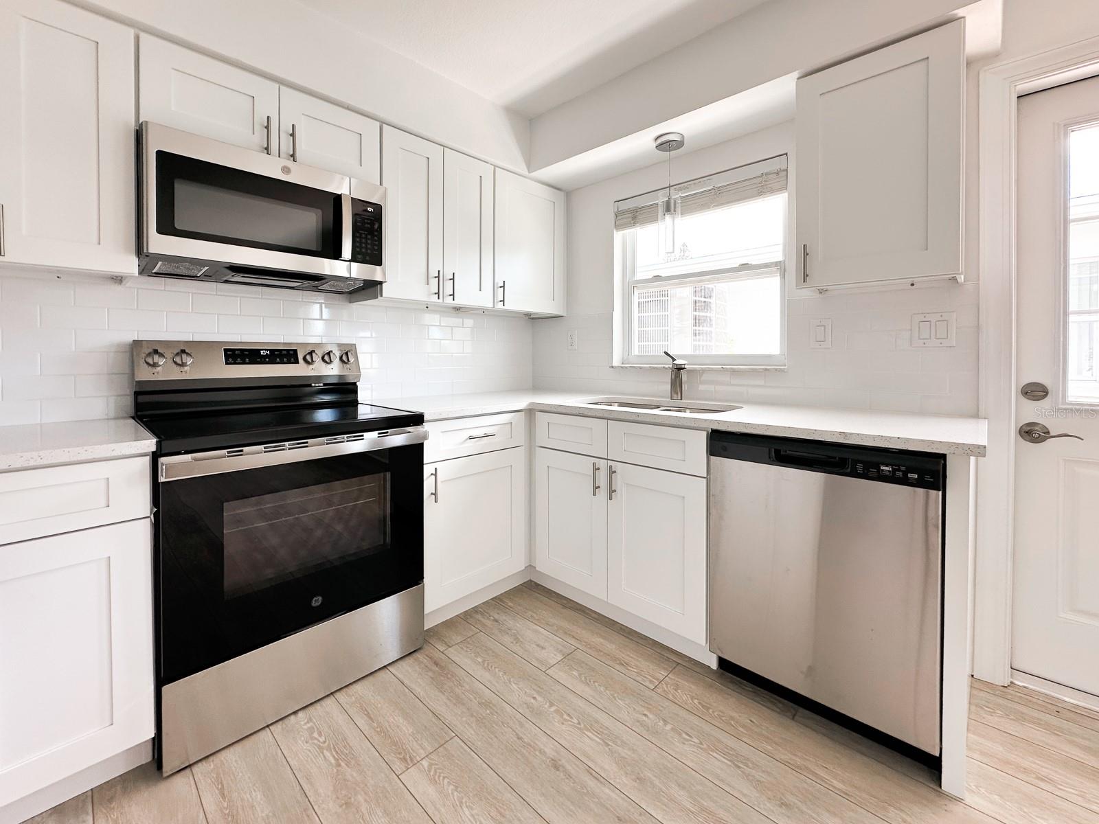 ISLE OF PALMS - Residential Income