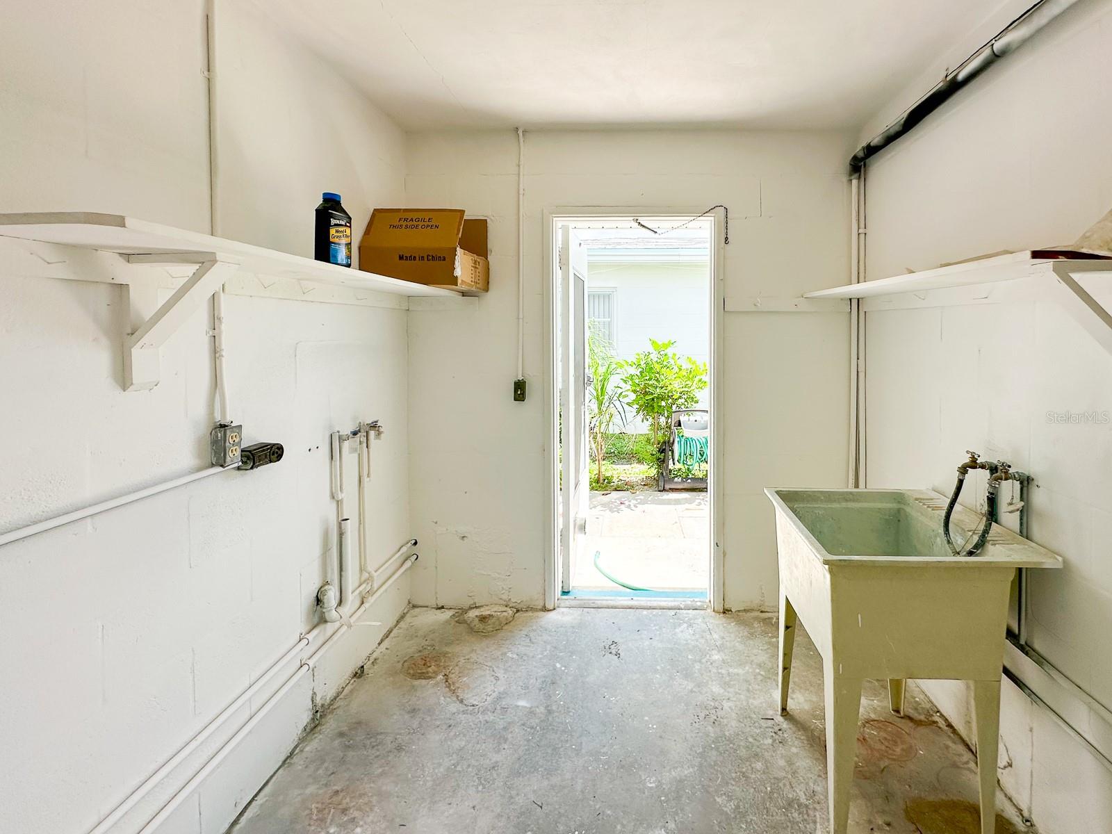 ISLE OF PALMS - Residential Income