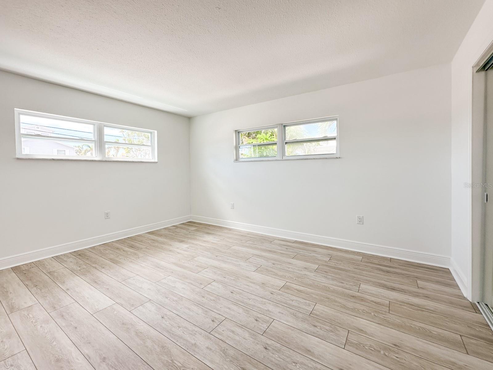 ISLE OF PALMS - Residential Income