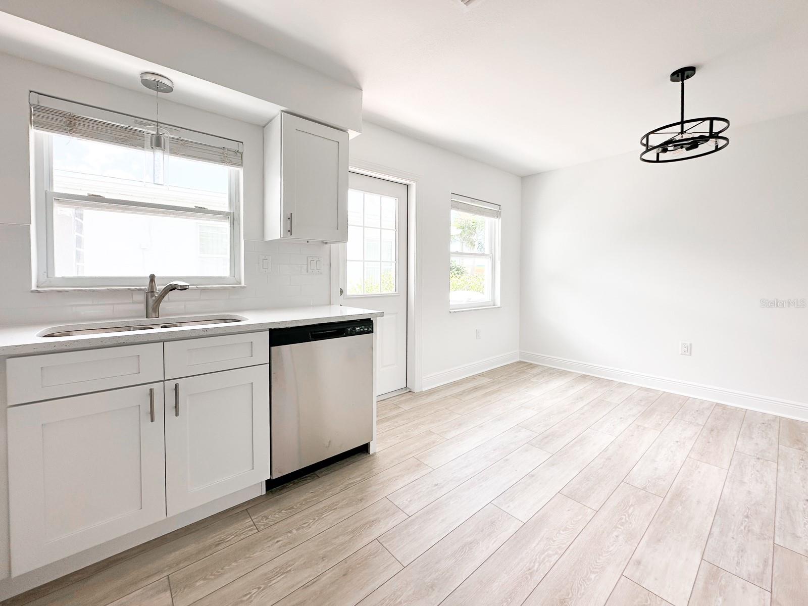 ISLE OF PALMS - Residential Income