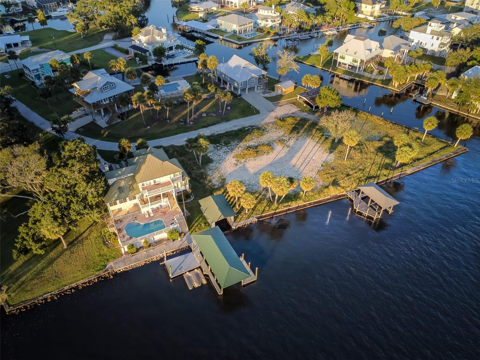 WOODLAND ESTATES UNIT 02A UNREC - Residential