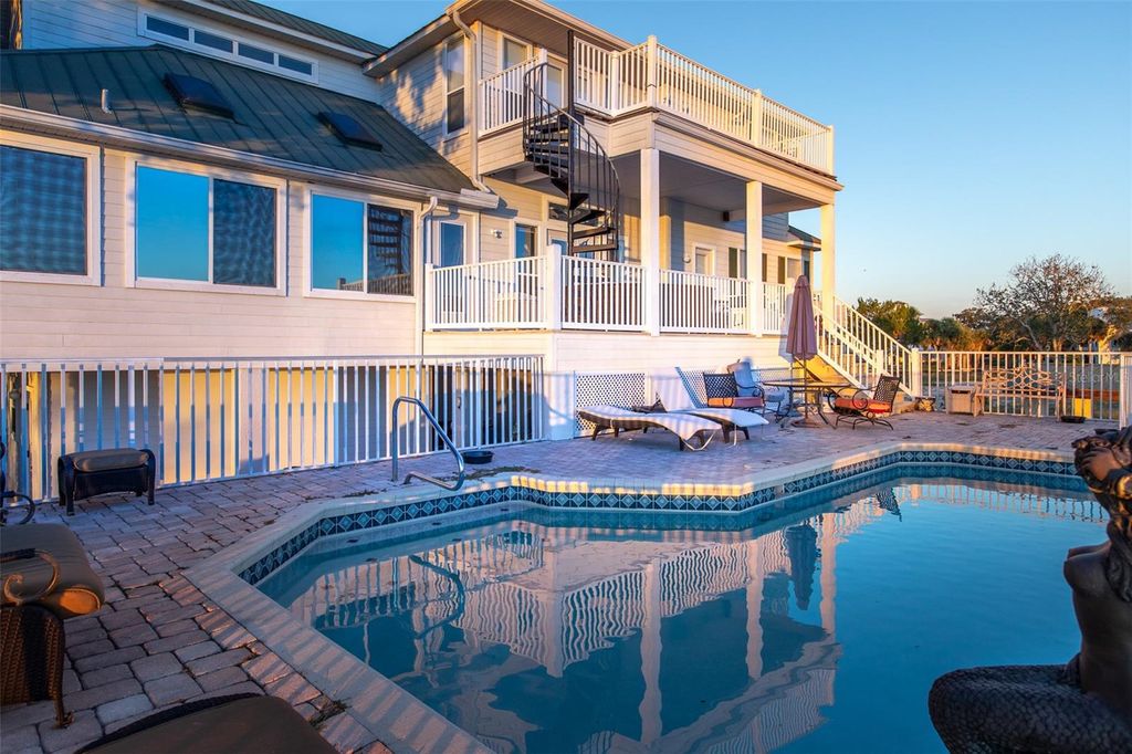 Real estate matching your search 14 Photo of 2130 NW 14th Street, Crystal River, FL 34428 (MLS # V4945558)