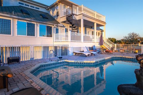 Tiny photo for 2130 NW 14th Street, Crystal River, FL 34428 (MLS # V4945558)