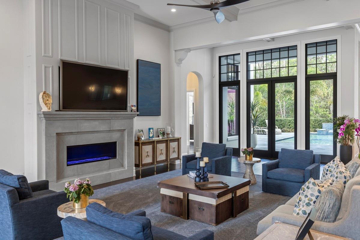 GOLDEN OAK - Residential
