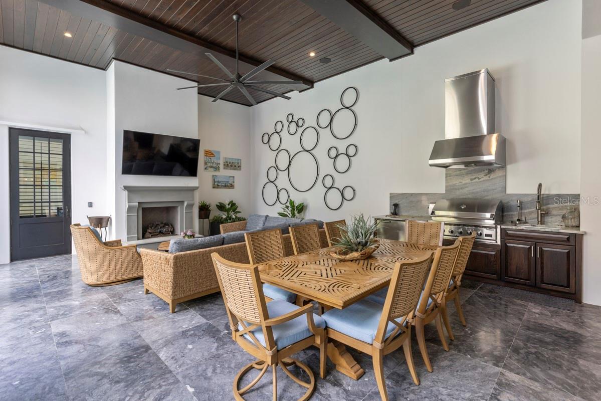 GOLDEN OAK - Residential