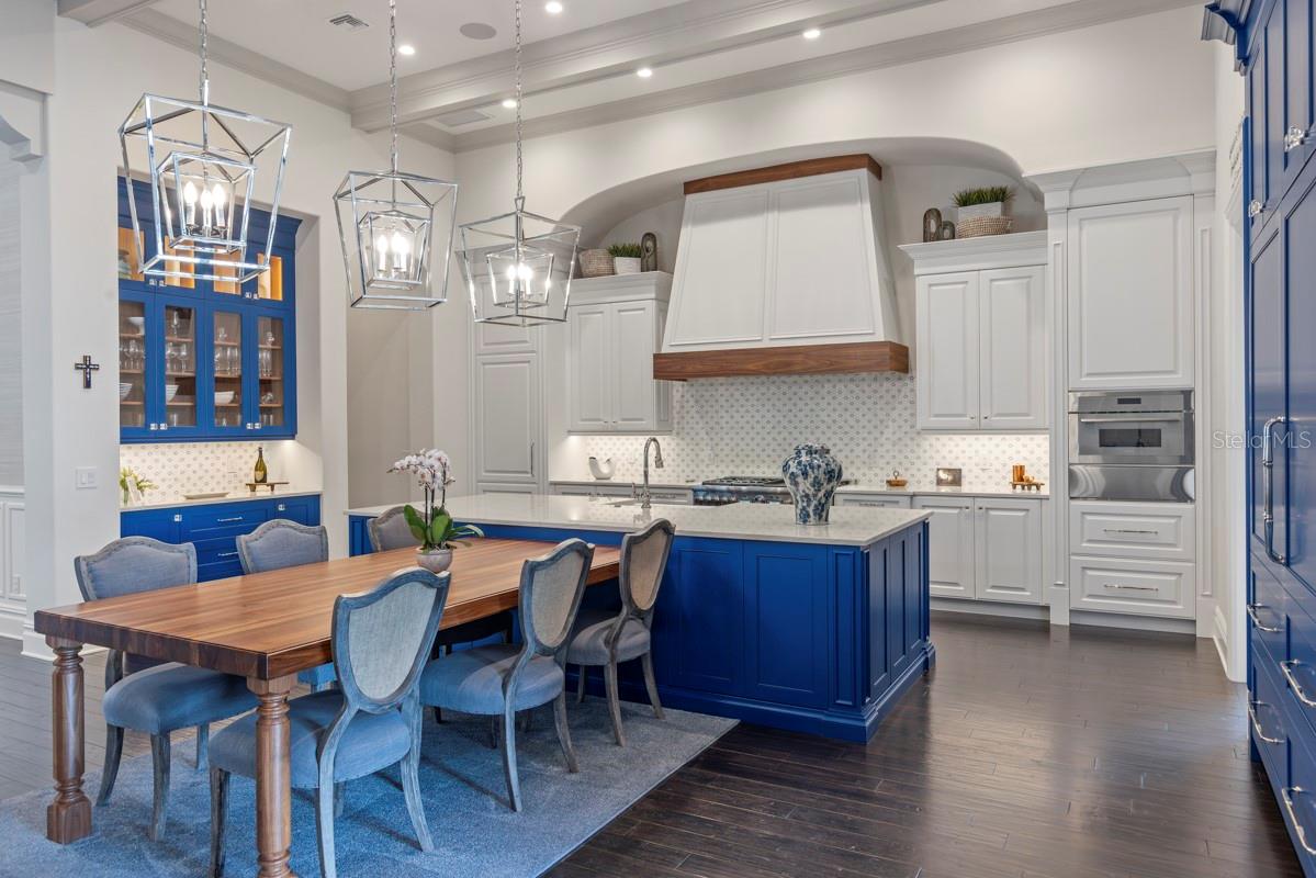 GOLDEN OAK - Residential