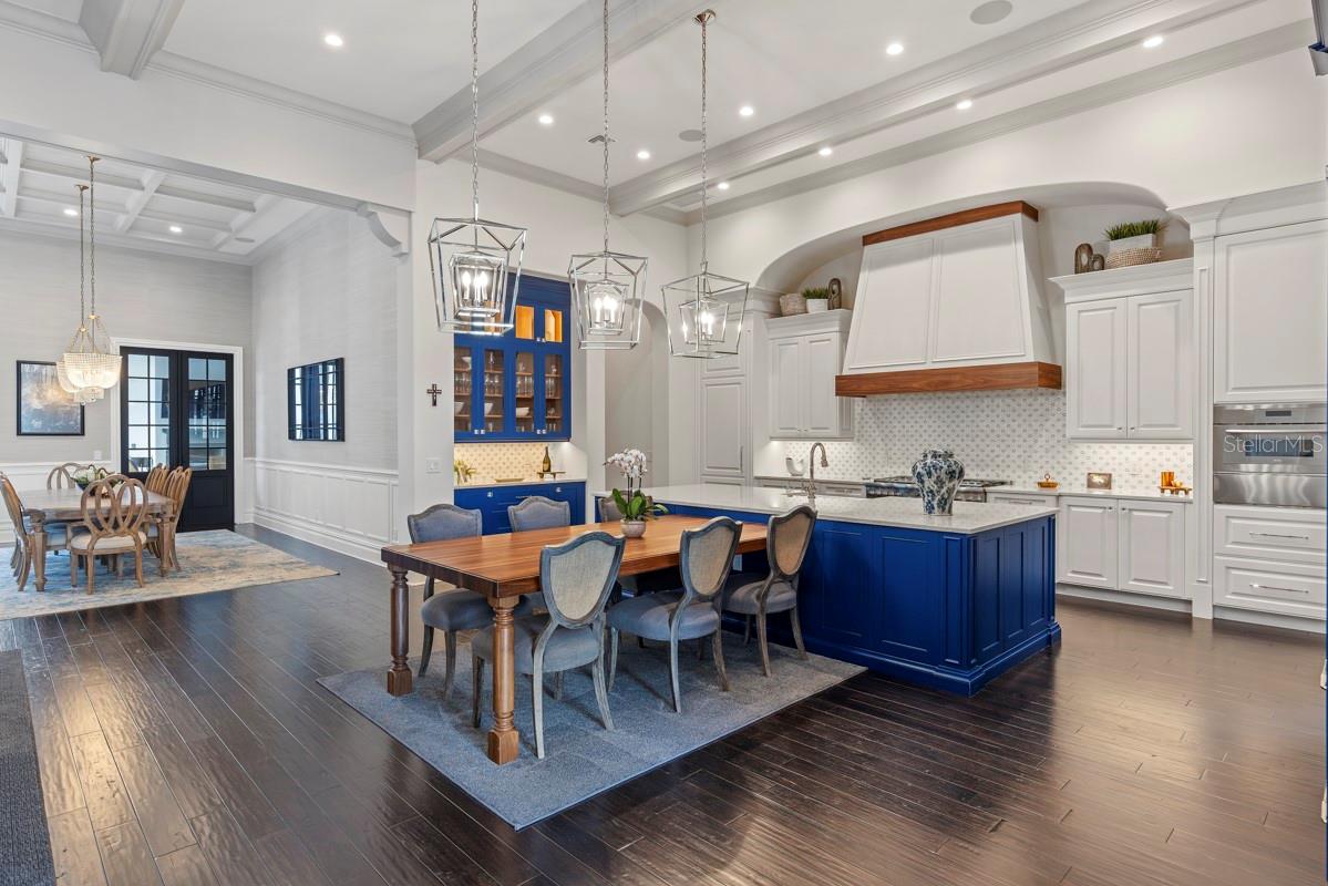 GOLDEN OAK - Residential