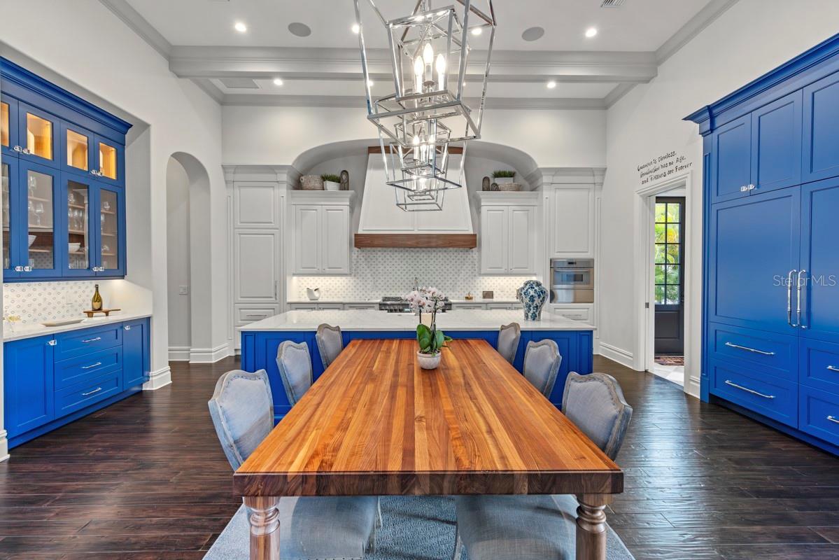 GOLDEN OAK - Residential