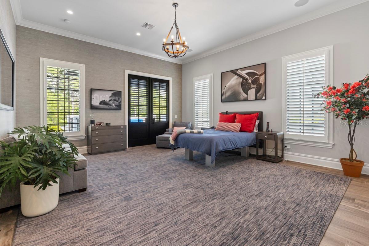 GOLDEN OAK - Residential