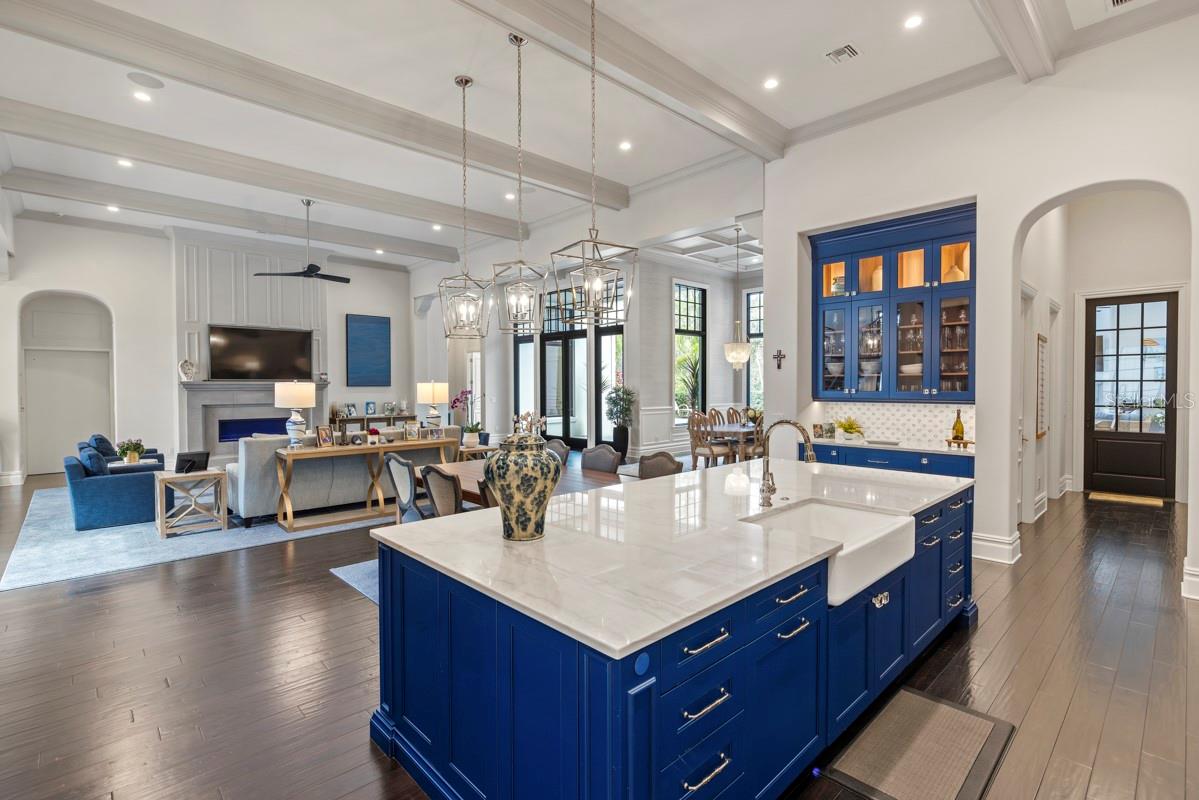 GOLDEN OAK - Residential