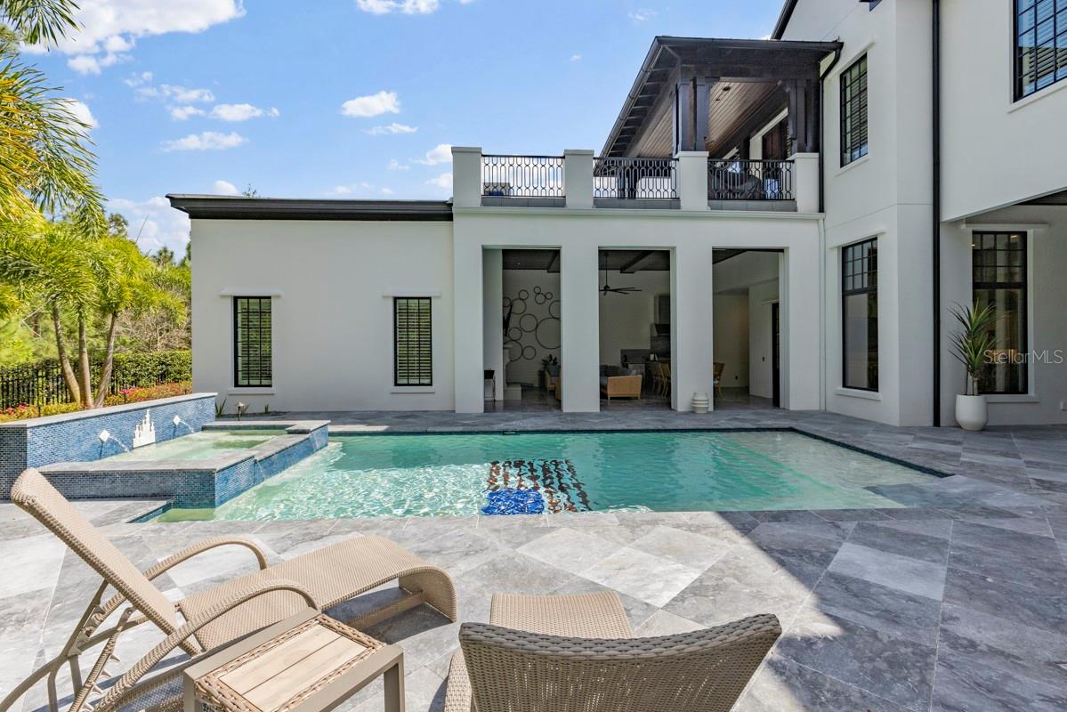 GOLDEN OAK - Residential