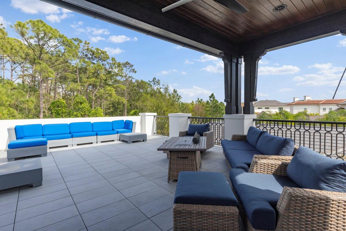 GOLDEN OAK - Residential