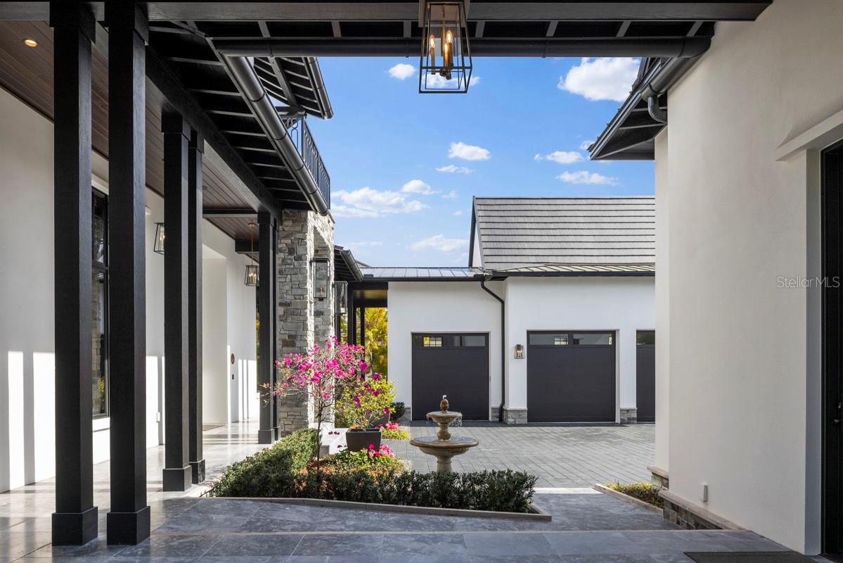 GOLDEN OAK - Residential