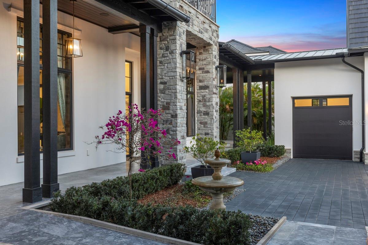 GOLDEN OAK - Residential