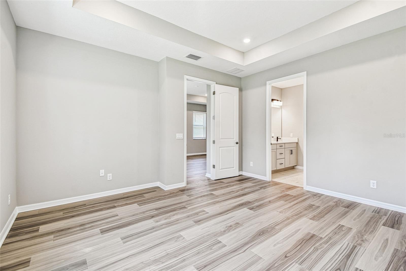 SWEETWATER VILLAS AT LAKEWOOD RANCH - Residential