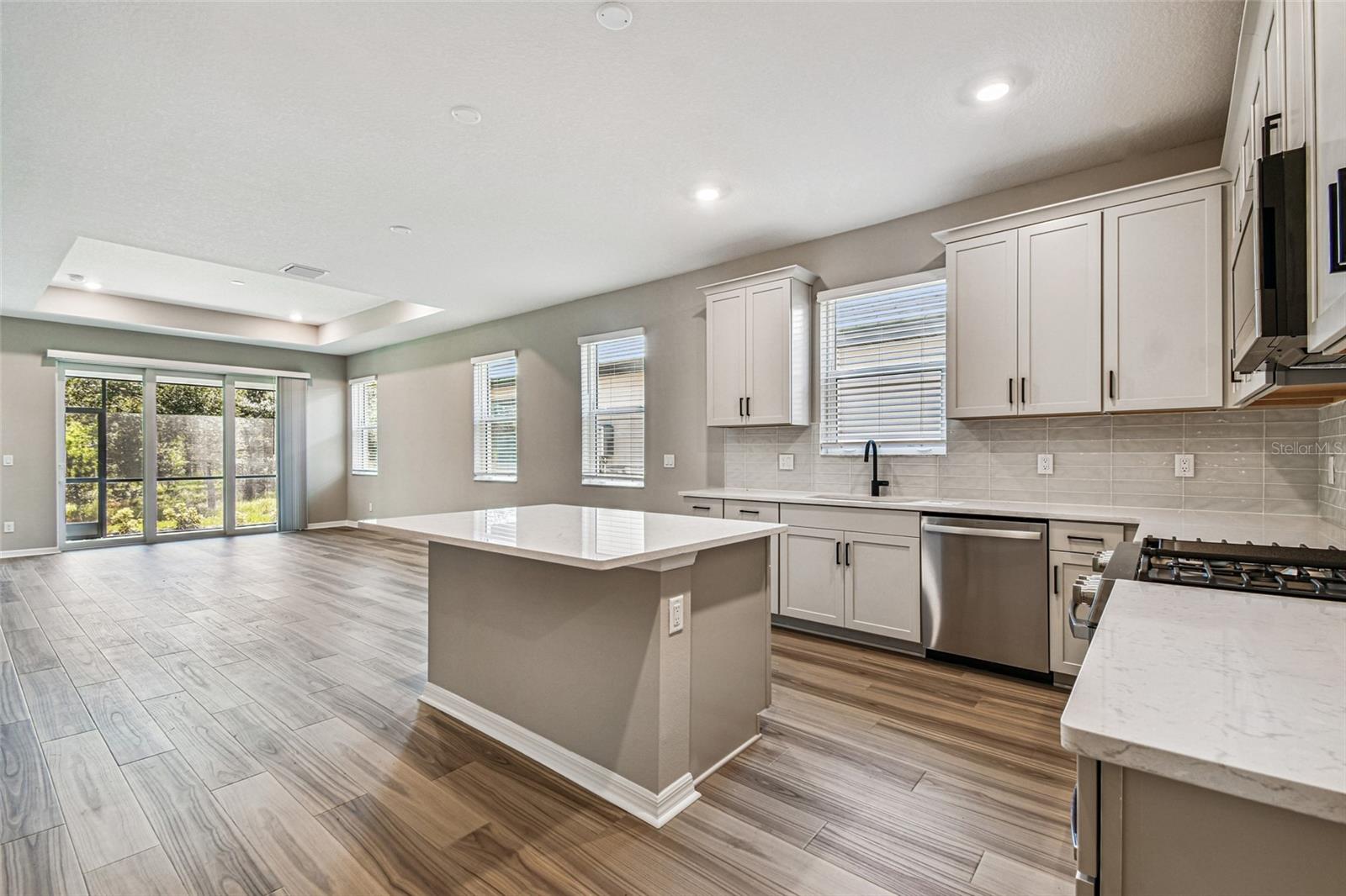SWEETWATER VILLAS AT LAKEWOOD RANCH - Residential